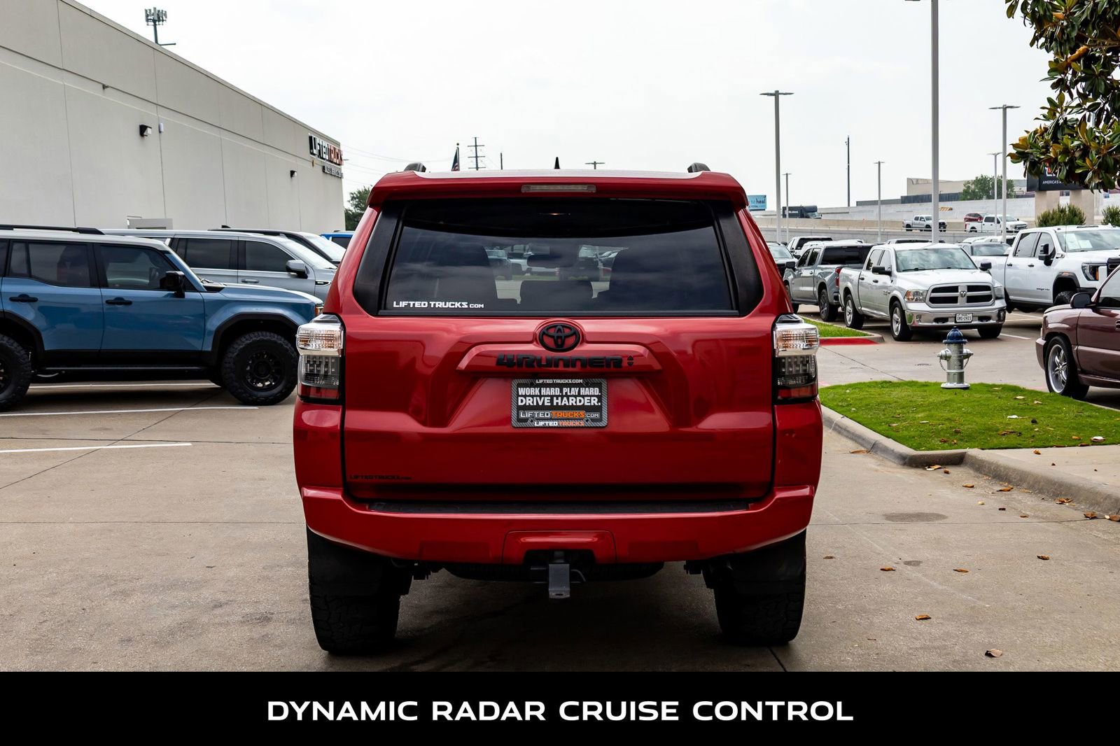 Used 2022 Toyota 4Runner SR5 AWD/4WD image 7