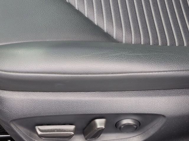 Used 2024 Toyota Camry SE w/ Convenience Package image 17