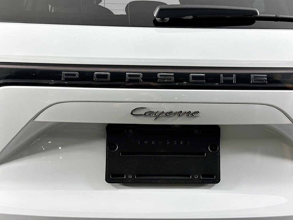 Certified 2022 Porsche Cayenne AWD/4WD image 34