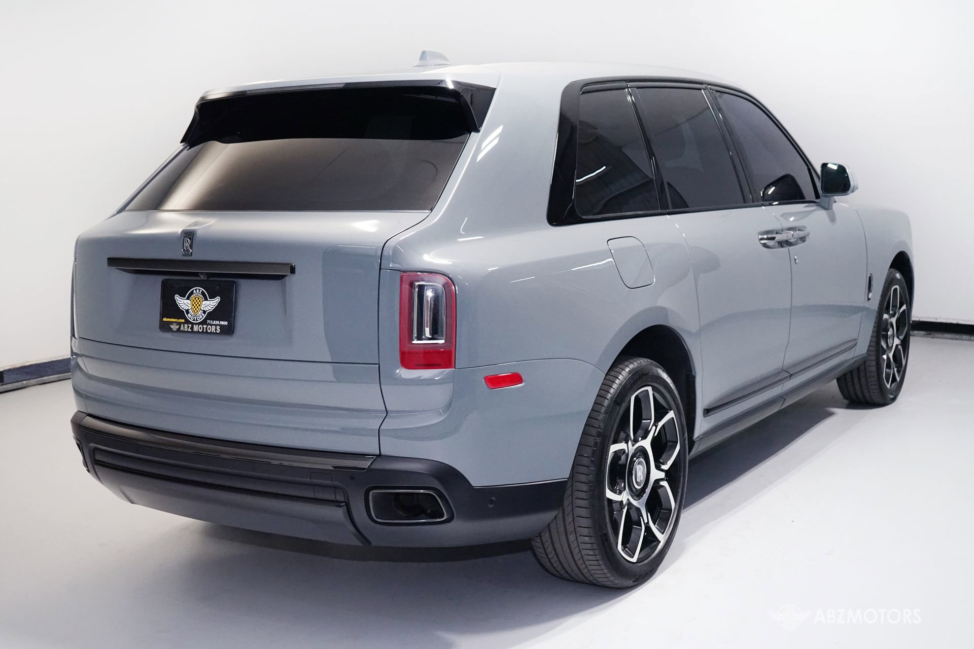 Used 2023 Rolls-Royce Cullinan Black Badge w/ Driver's Package image 6