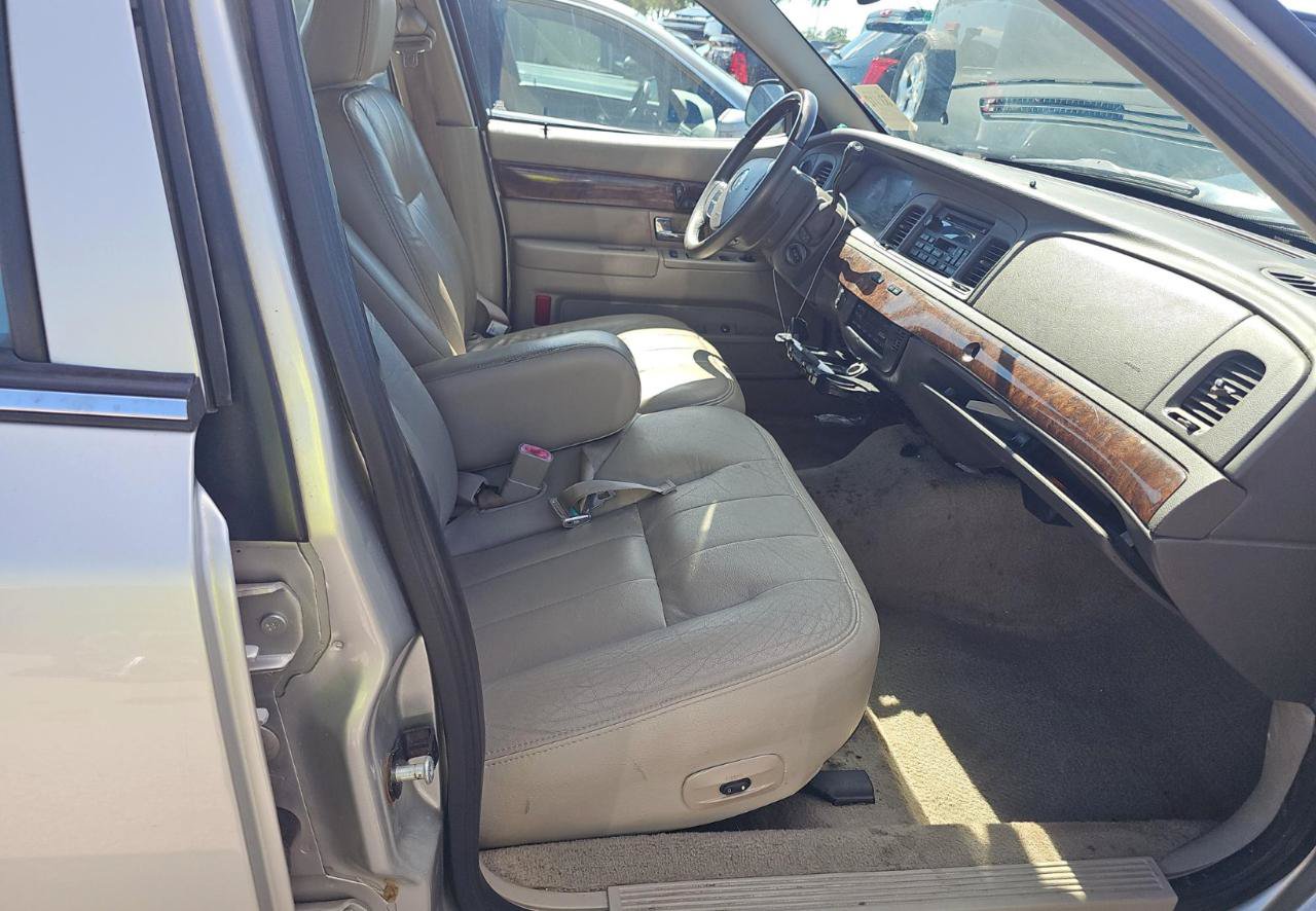 Used 2009 Mercury Grand Marquis LS RWD image 7