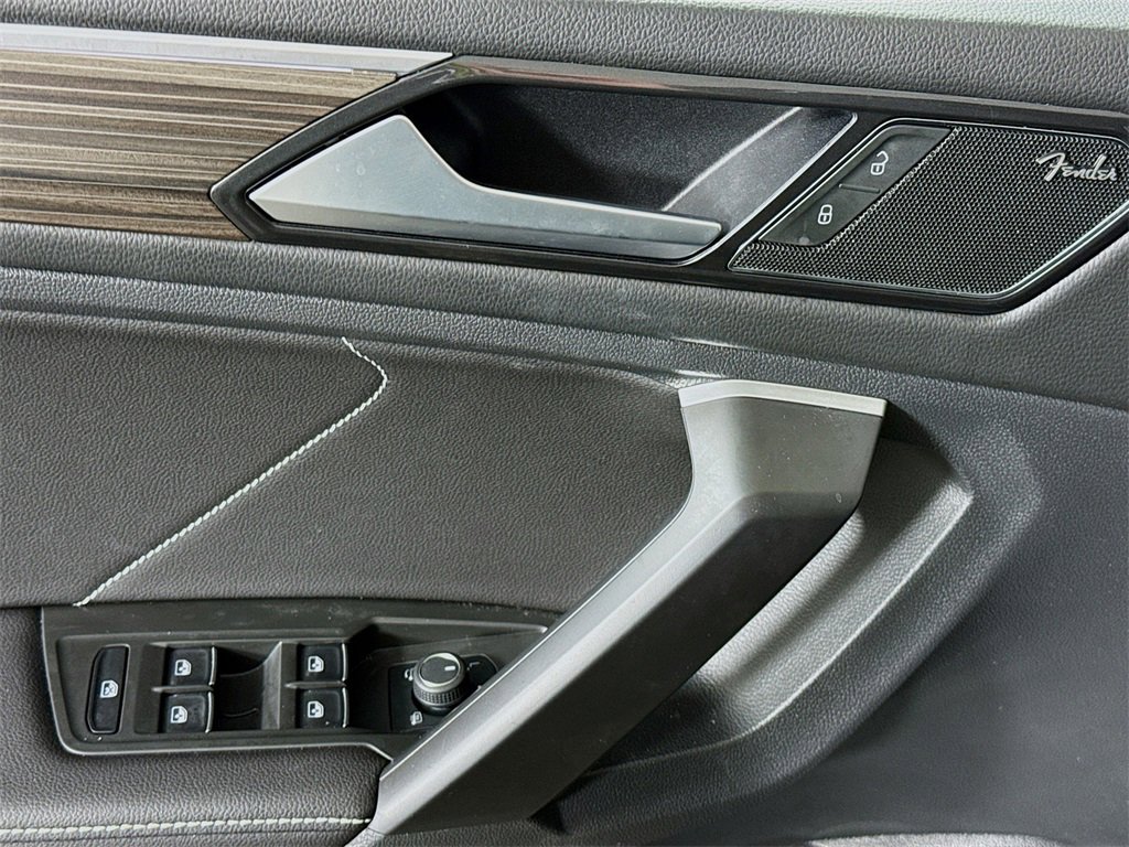 Used 2024 Volkswagen Tiguan SEL R-Line image 25