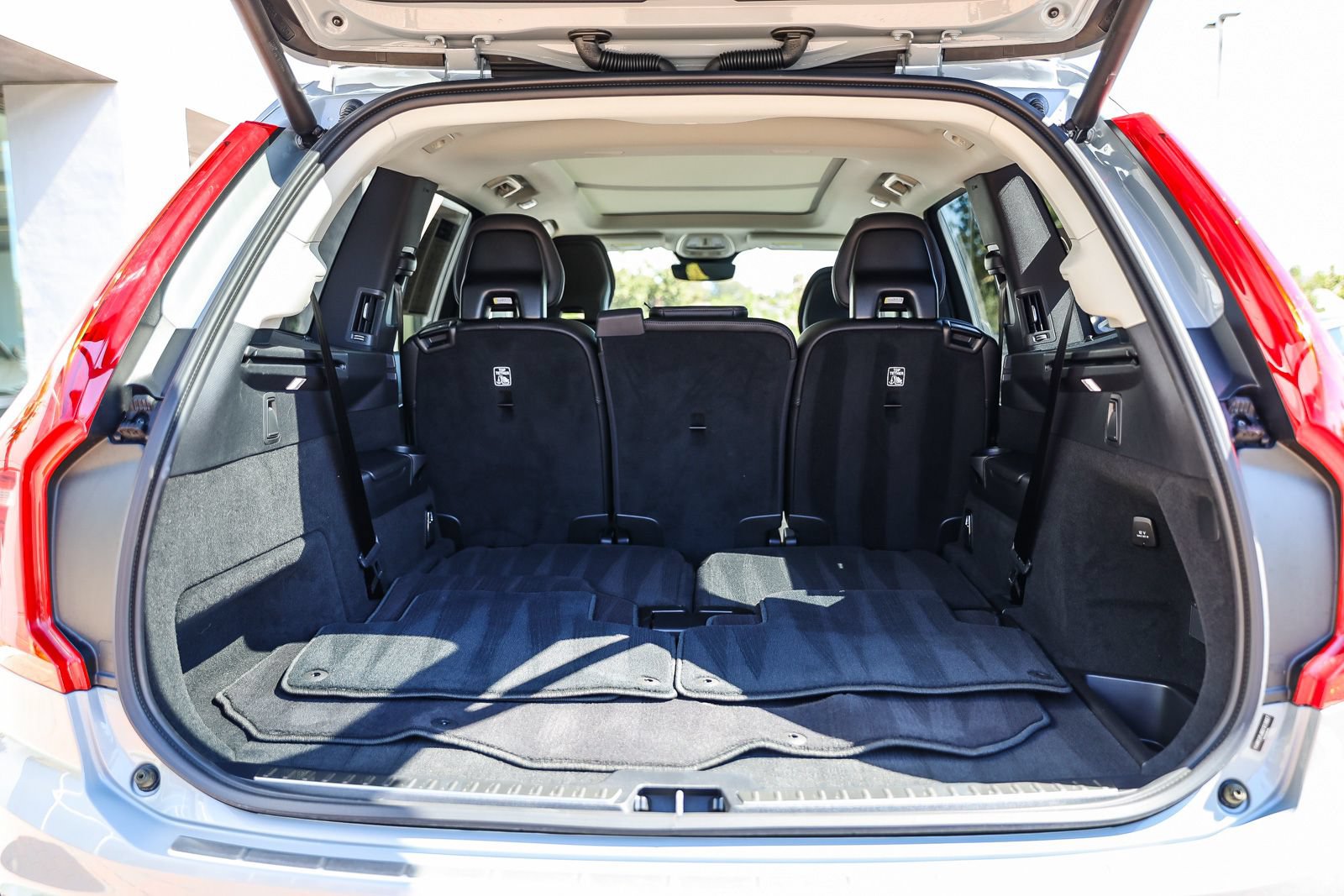 Used 2025 Volvo XC90 B5 Core w/ Protection Package Premier AWD/4WD image 27