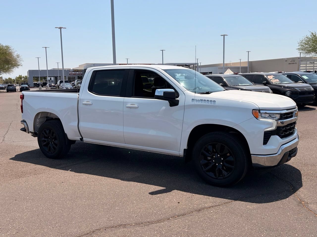 Used 2022 Chevrolet Silverado 1500 LT RWD image 32