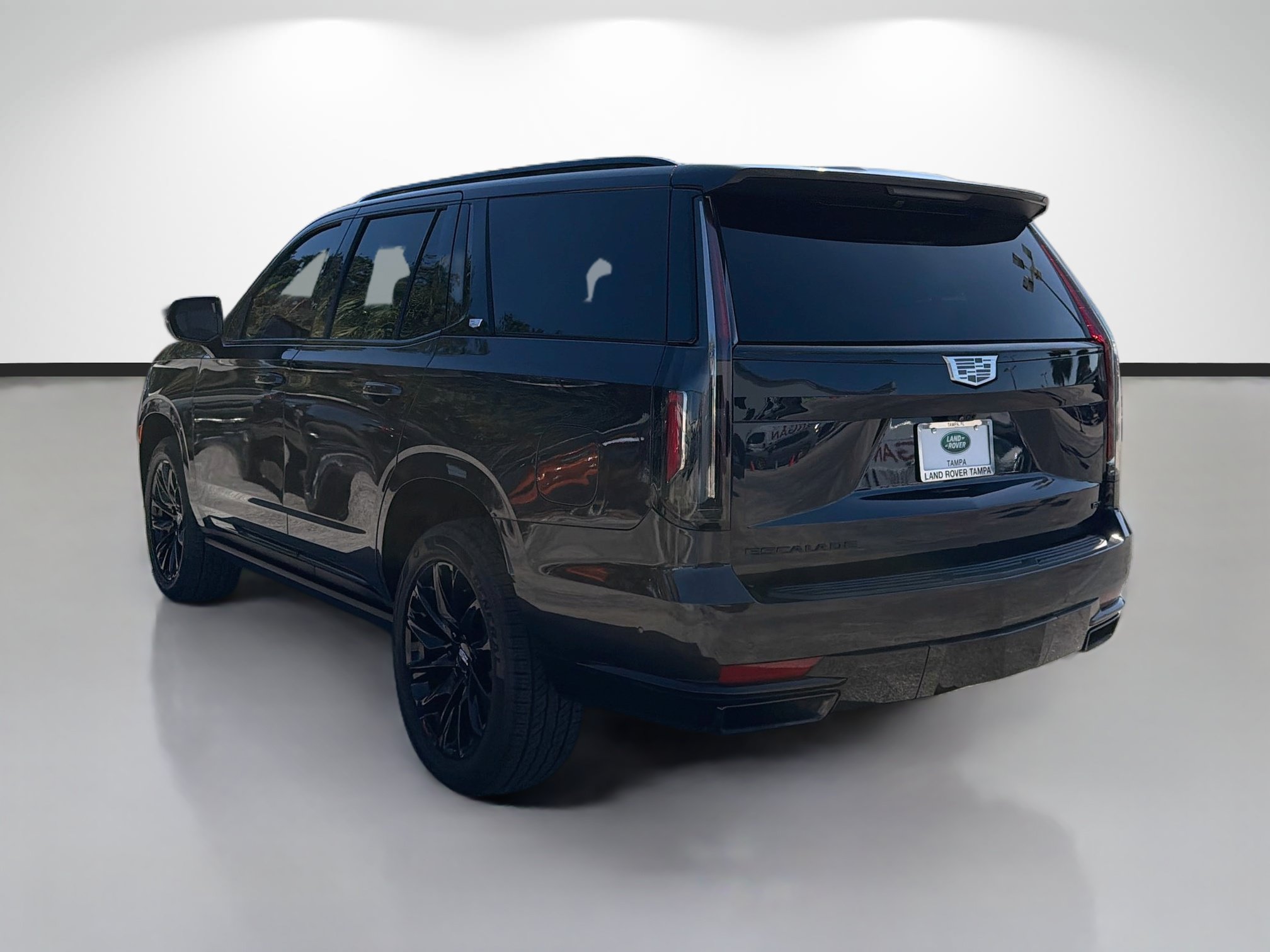Used 2023 Cadillac Escalade Sport w/ LPO, ONYX Package RWD image 3