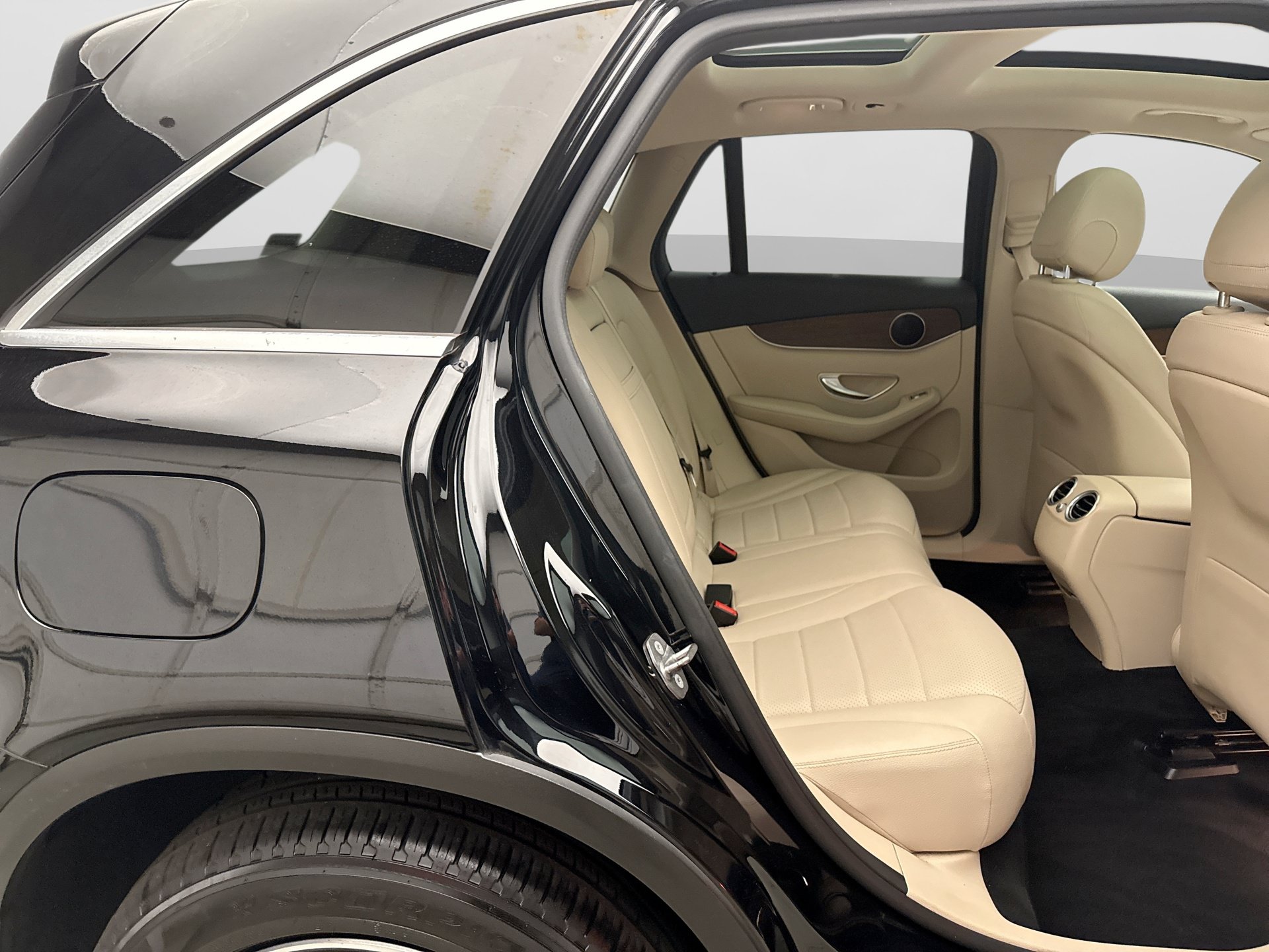 Used 2020 Mercedes-Benz GLC 300 4MATIC image 19
