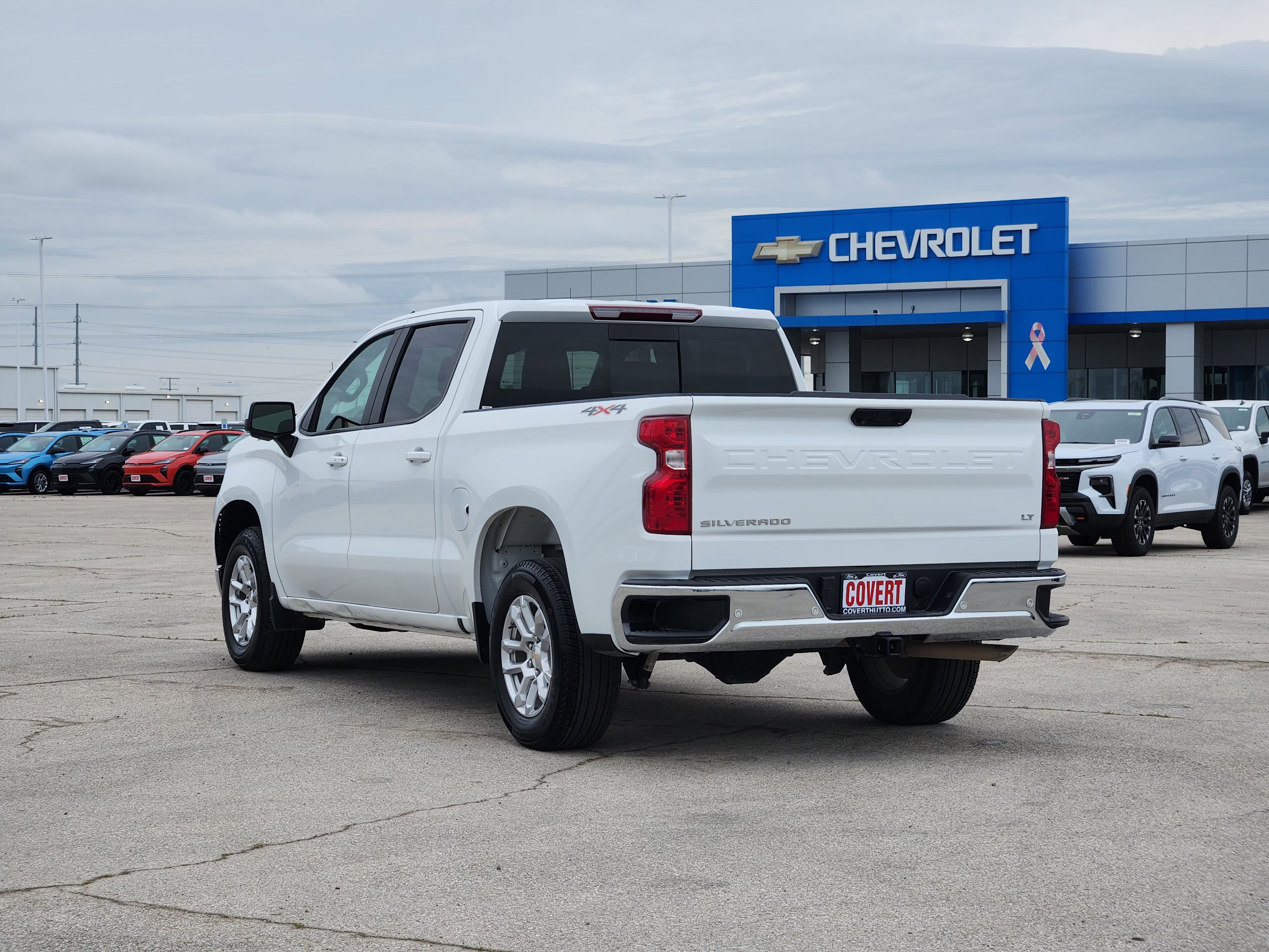 Used 2025 Chevrolet Silverado 1500 LT w/ Safety Package AWD/4WD image 5