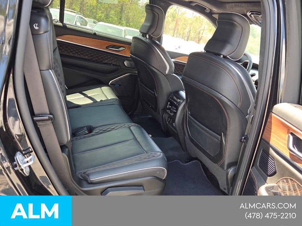 Used 2024 Jeep Grand Cherokee L Summit AWD/4WD image 19