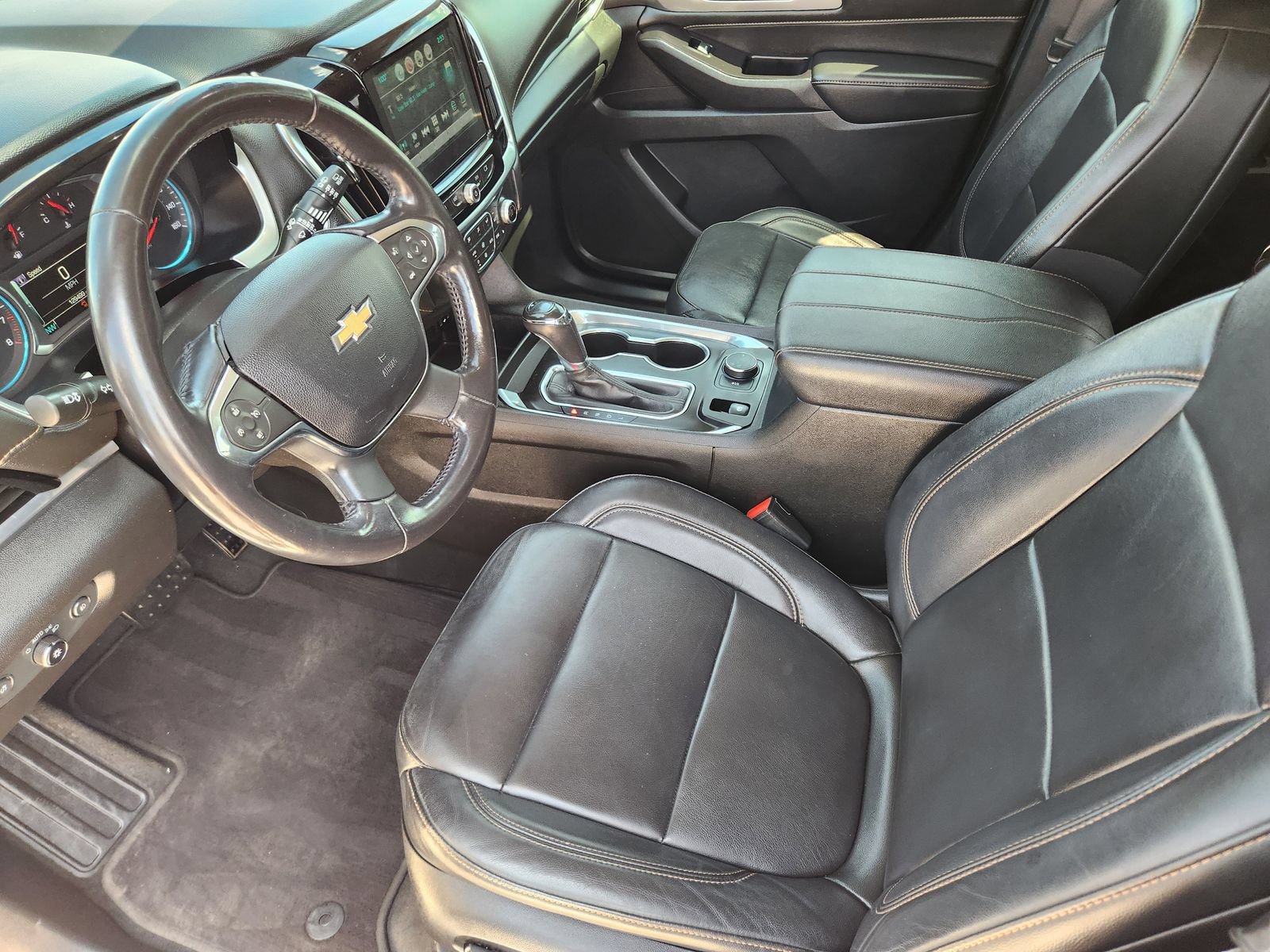 Used 2019 Chevrolet Traverse LT FWD image 14