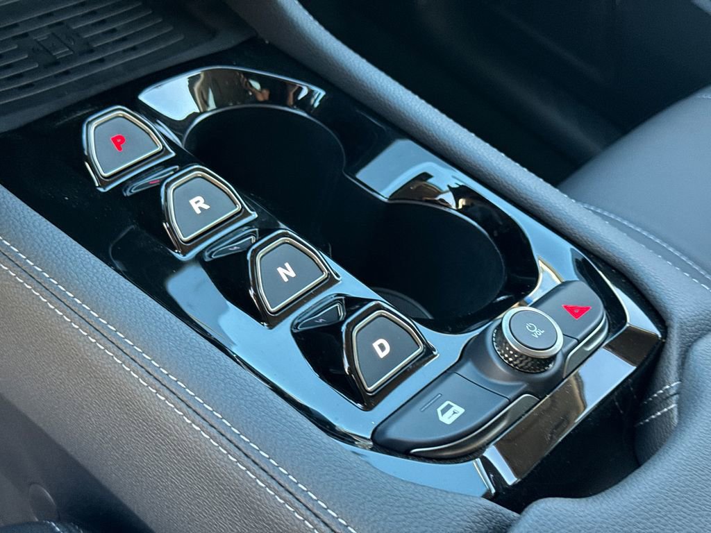 New 2025 VinFast VF 8 Eco AWD/4WD image 25