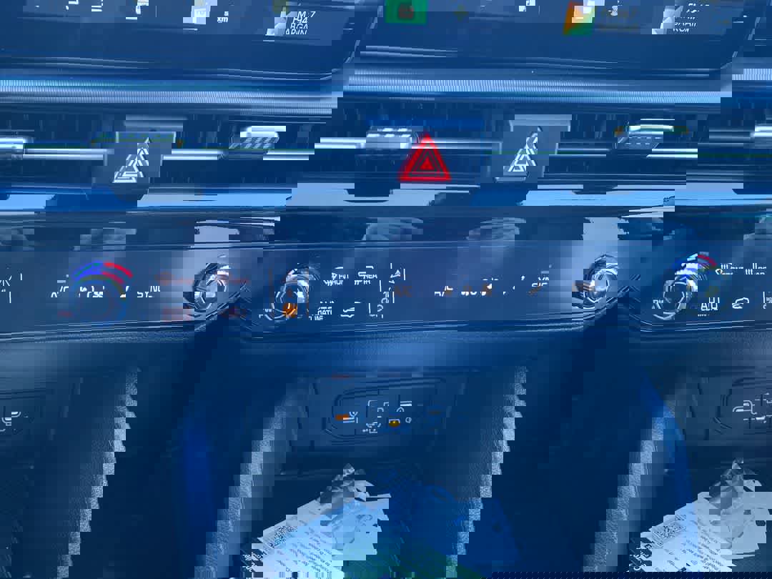 New 2026 Kia Sportage EX image 18