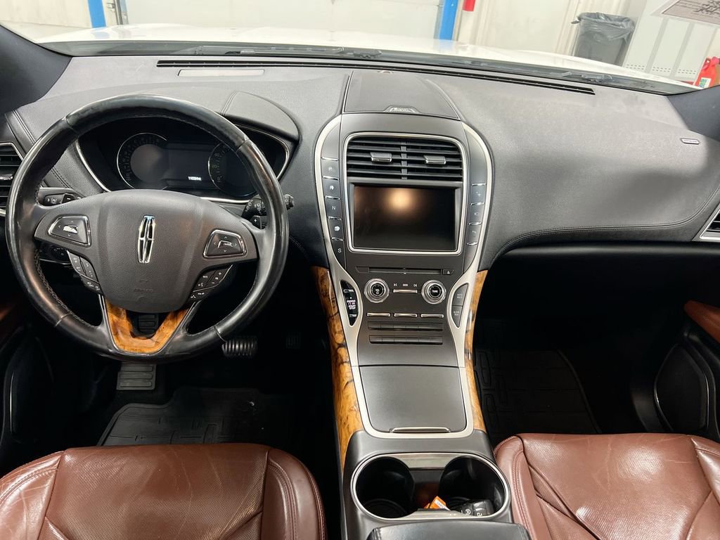 Used 2016 Lincoln MKX Reserve w/ Technology Package image 10