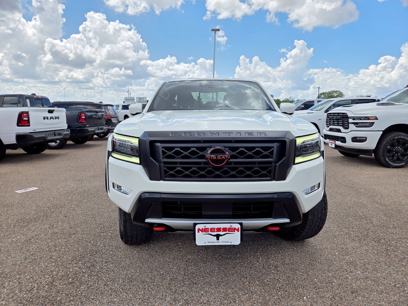 Used 2024 Nissan Frontier PRO-4X w/ Off-Road Protection Package AWD/4WD image 2