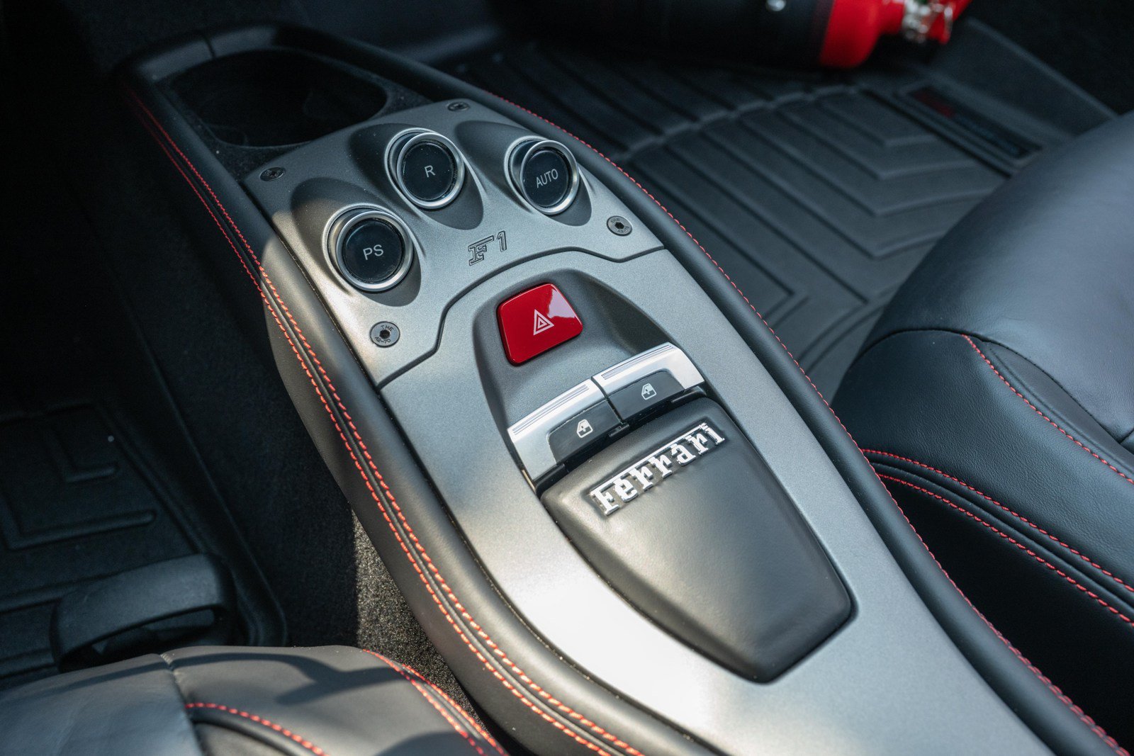 Used 2012 Ferrari 458 Italia Coupe RWD image 41