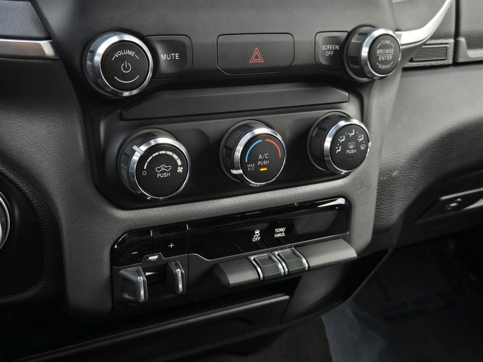 Used 2024 RAM 2500 Big Horn image 18