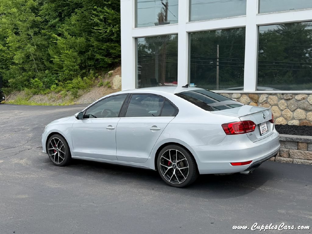 Used 2013 Volkswagen Jetta GLI Autobahn FWD image 3