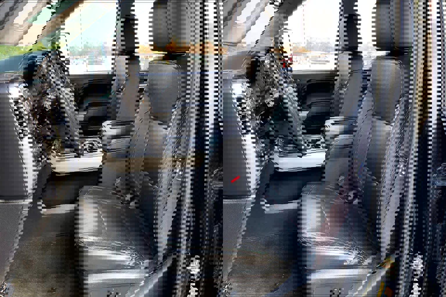 Used 2017 Chevrolet Silverado 2500 LTZ w/ Midnight Edition image 7