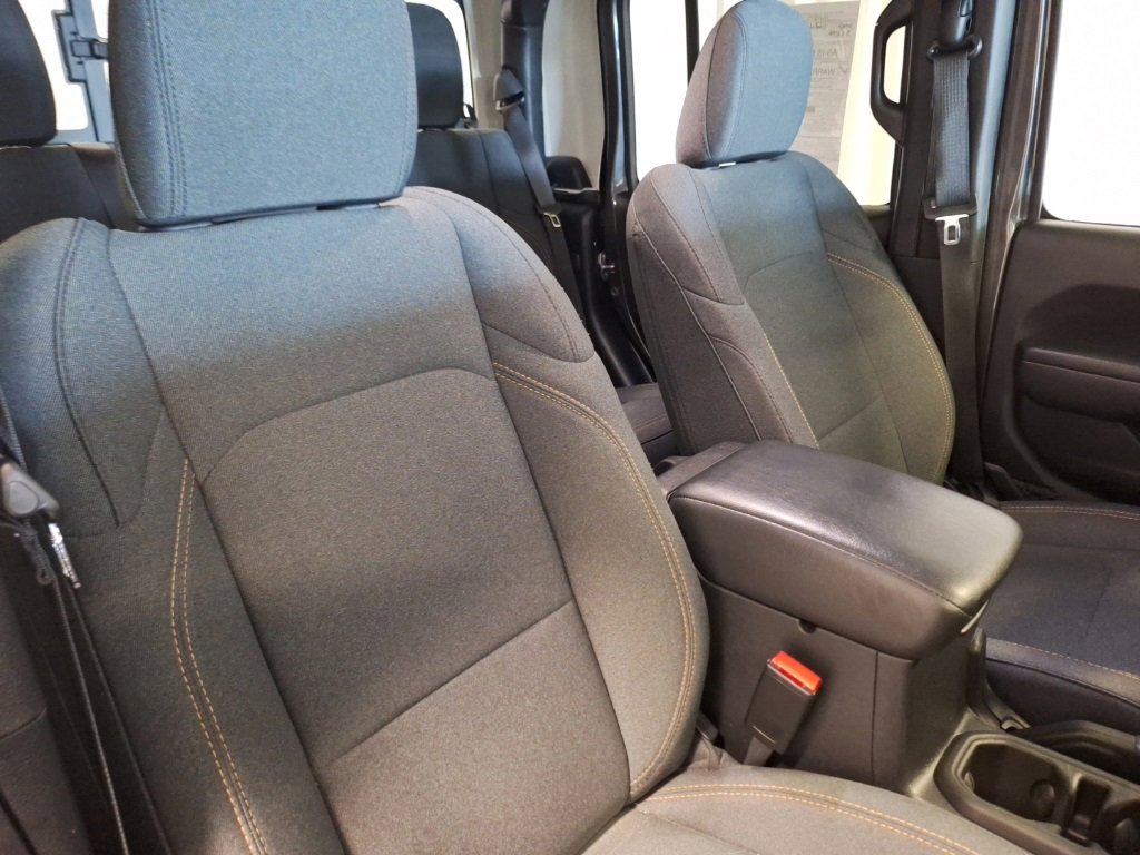 Used 2024 Jeep Gladiator Sport image 22