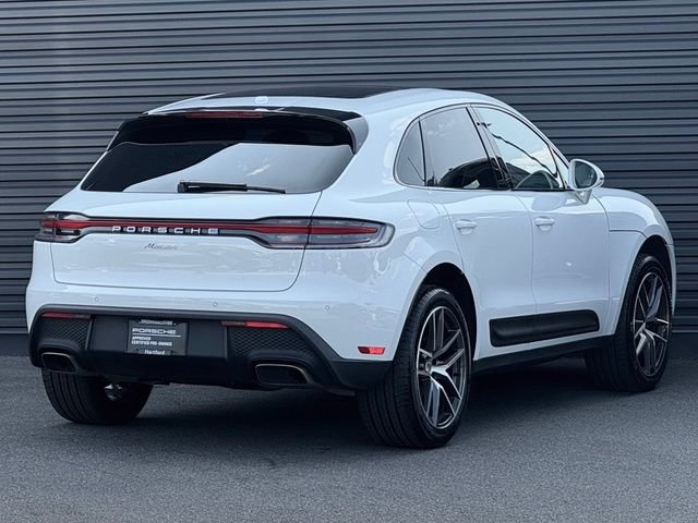 Certified 2026 Porsche Macan AWD/4WD image 7
