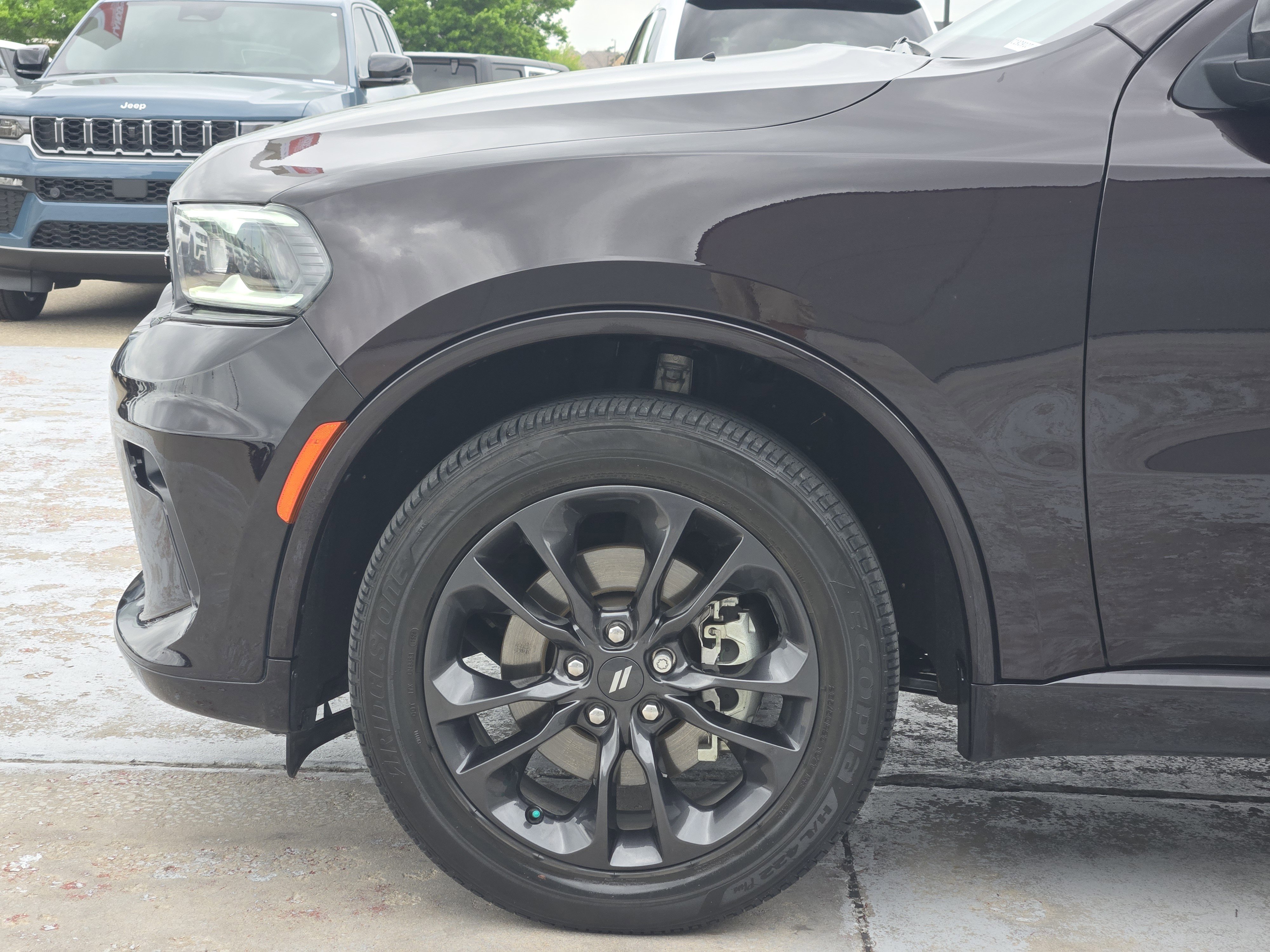 Used 2024 Dodge Durango SXT w/ SXT Blacktop Group image 9