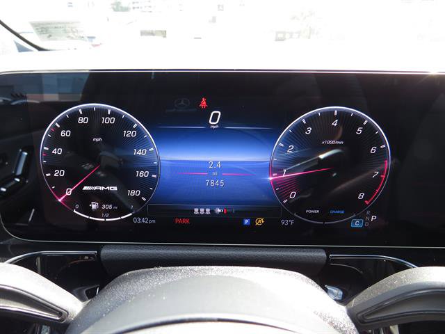 Used 2025 Mercedes-Benz GLA 35 AMG 4MATIC image 13