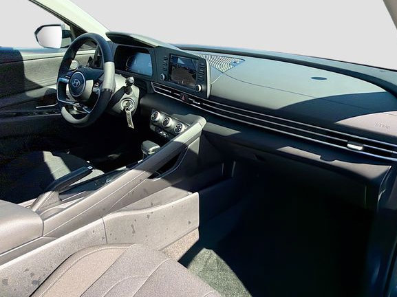 New 2026 Hyundai Elantra SE FWD image 28