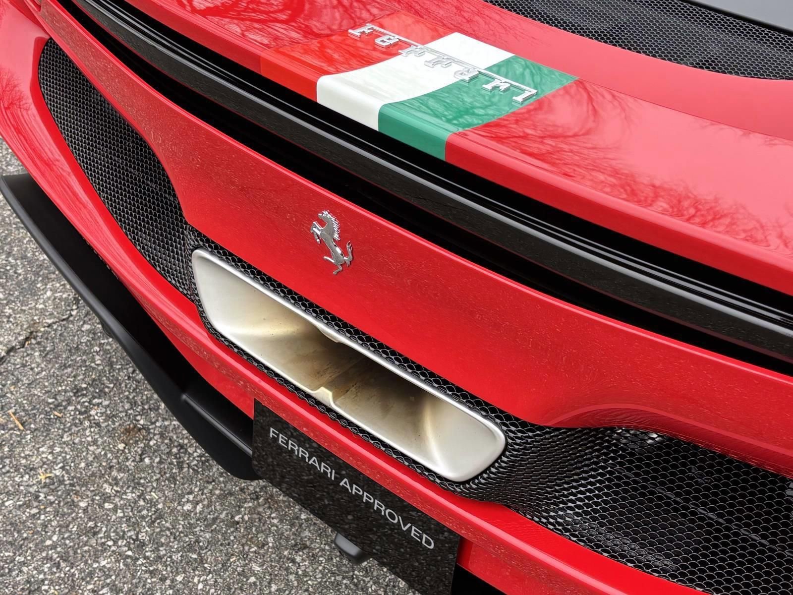 Used 2025 Ferrari 296 GTS RWD image 18