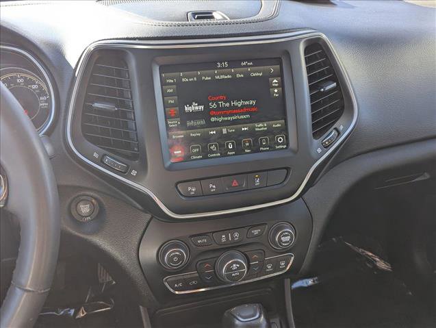 Used 2023 Jeep Cherokee Altitude Lux image 13