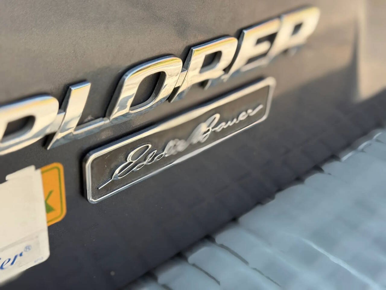 Used 2005 Ford Explorer Eddie Bauer RWD image 19