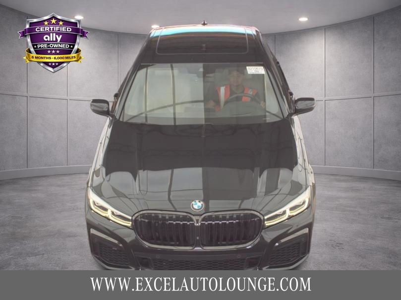 Used 2022 BMW 740i w/ M Sport Package RWD image 11