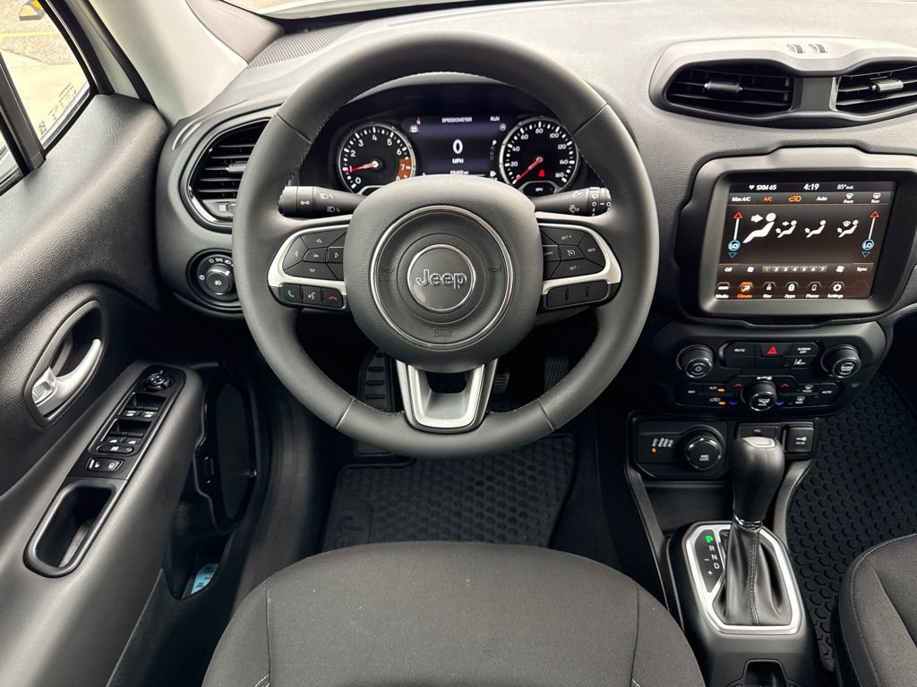 Used 2023 Jeep Renegade Altitude AWD/4WD image 22