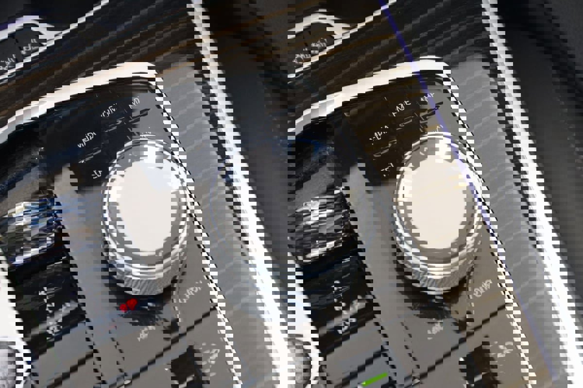 Used 2023 BMW X7 M60i w/ Executive Package image 38