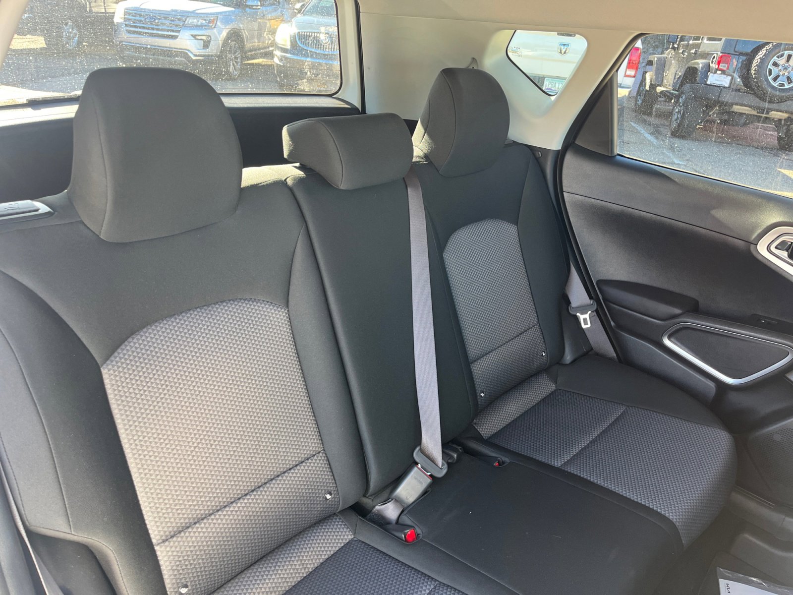 Used 2025 Kia Soul LX image 18