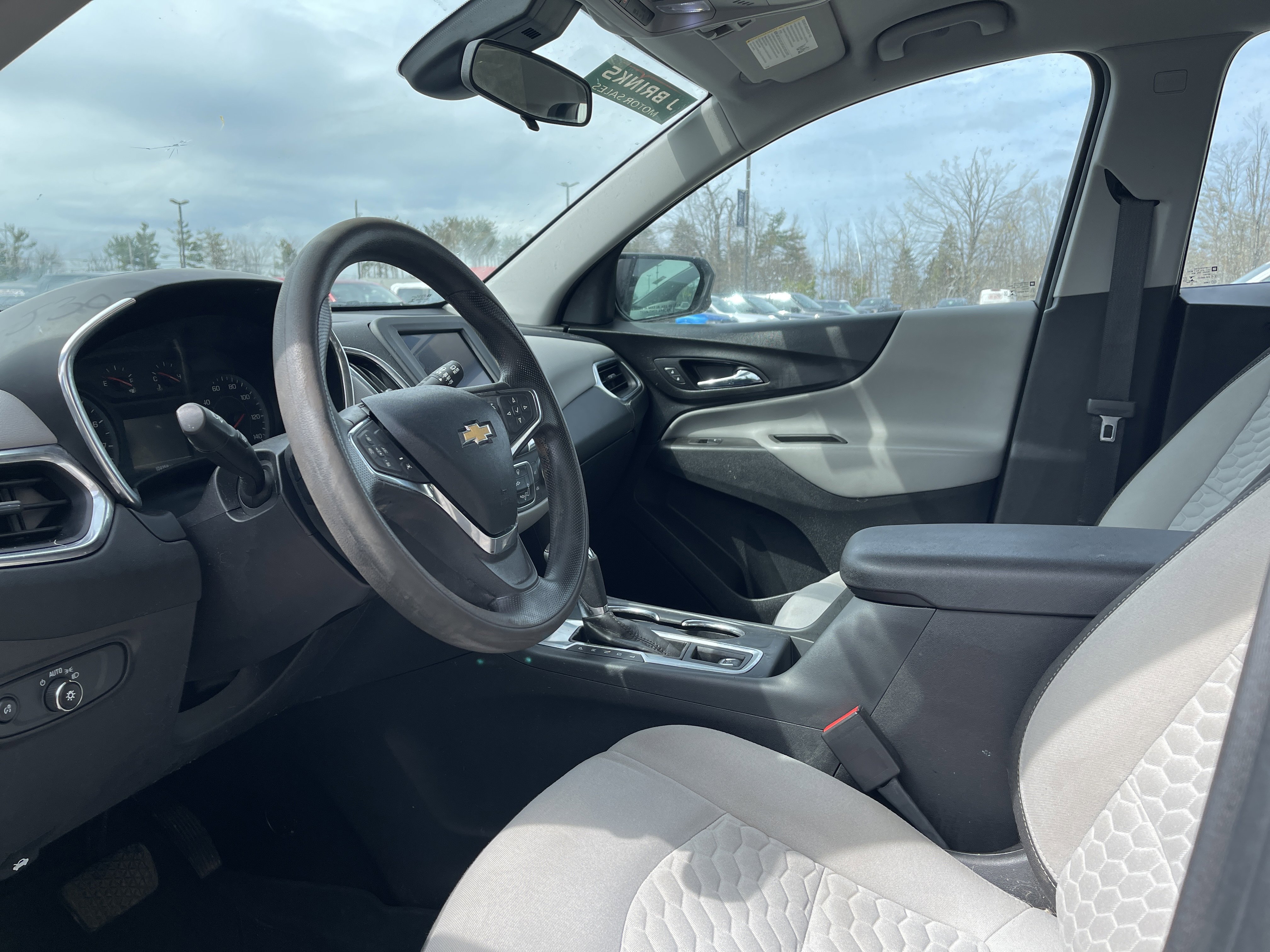 Used 2020 Chevrolet Equinox LS w/ LPO, Floor Liner Package FWD image 10