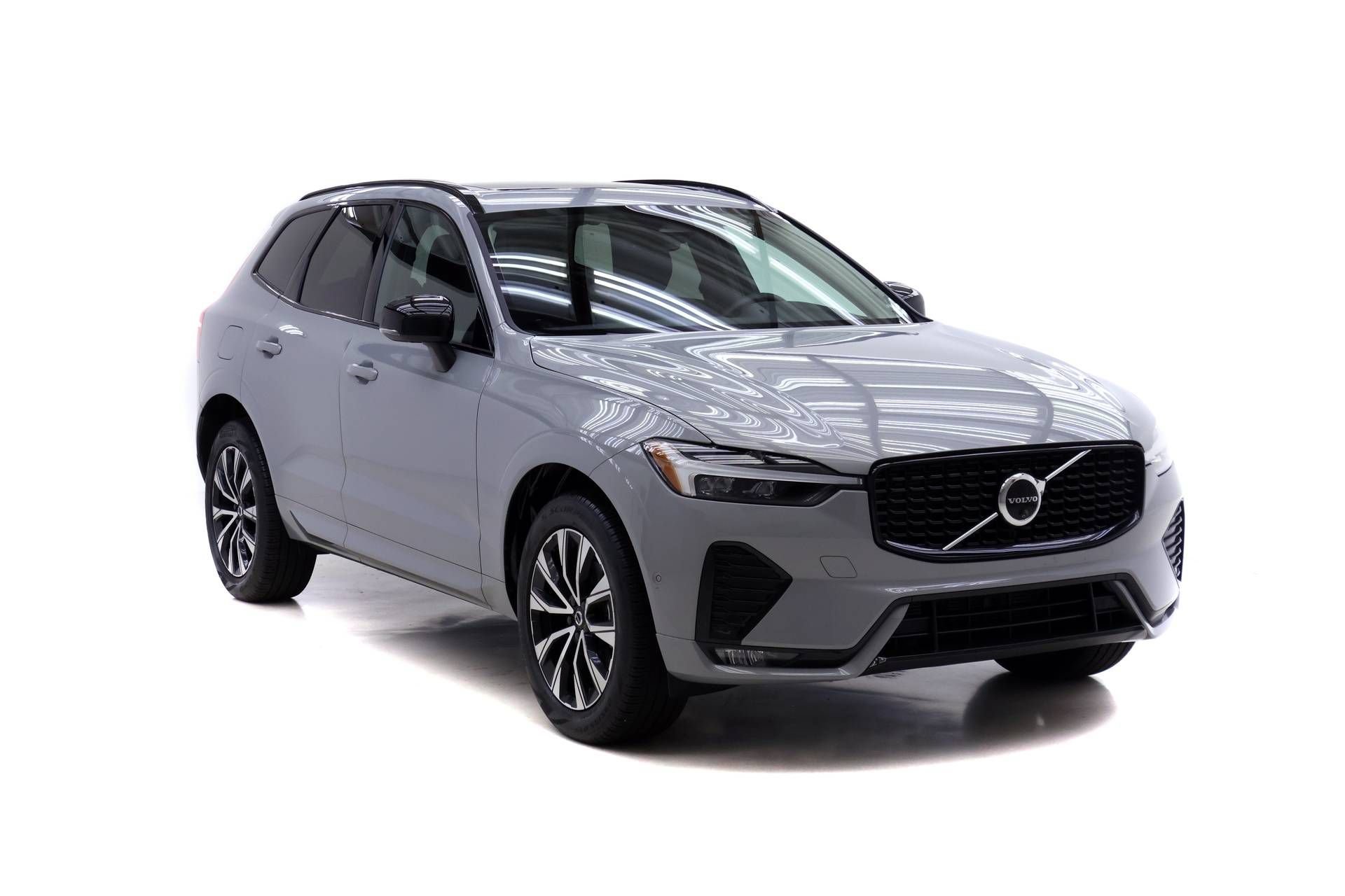 Certified 2024 Volvo XC60 B5 Plus w/ Protection Package Premier AWD/4WD image 2