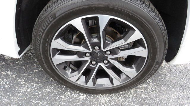 Used 2022 Jeep Grand Cherokee Overland image 32