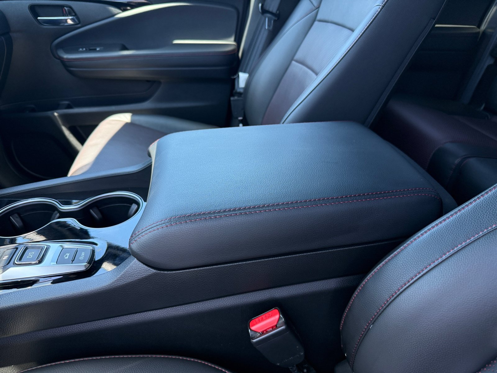 Certified 2025 Honda Ridgeline Black Edition image 14