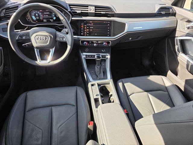 Used 2025 Audi Q3 2.0T Premium w/ Convenience Package AWD/4WD image 18
