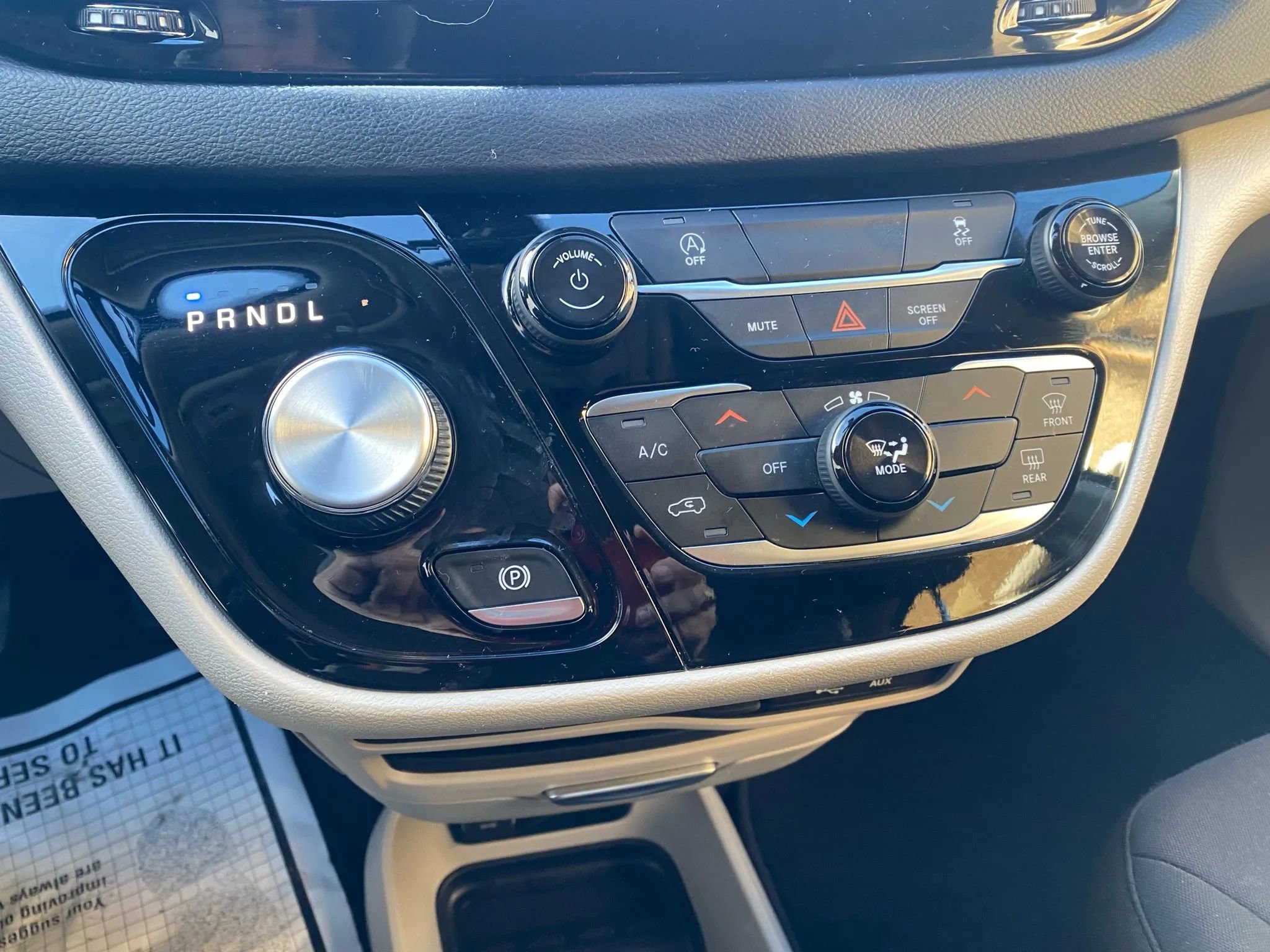 Used 2020 Chrysler Voyager LX w/ Cold Weather Group image 19