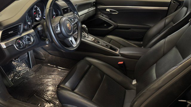 Used 2019 Porsche 911 Turbo image 3