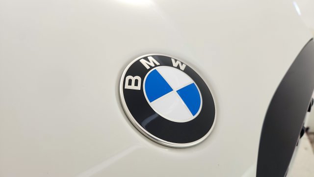Used 2025 BMW X4 xDrive30i AWD/4WD image 33