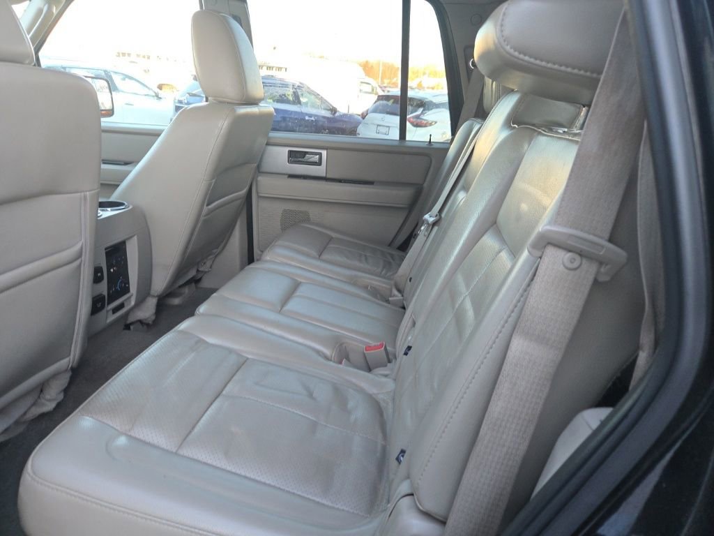 Used 2013 Ford Expedition Limited image 9