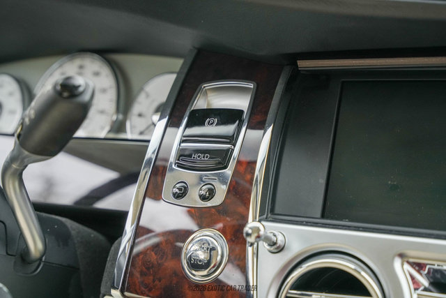 Used 2011 Rolls-Royce Ghost image 46