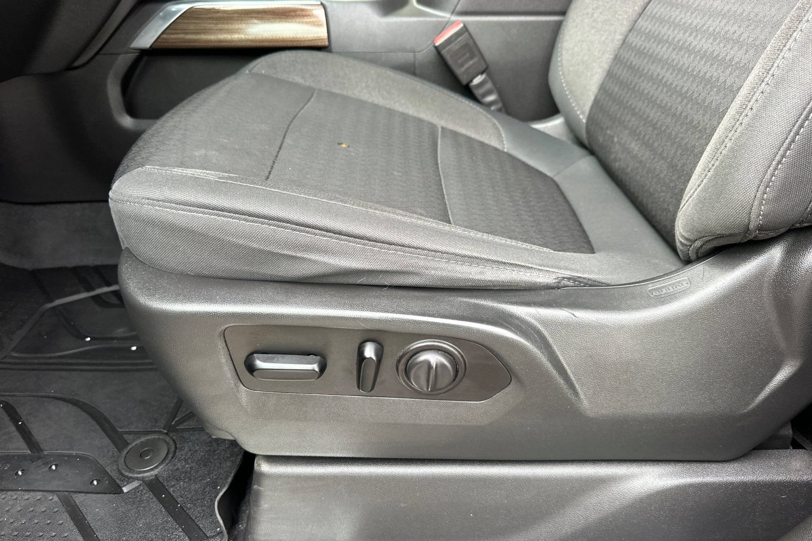Certified 2020 Chevrolet Silverado 1500 RST w/ All-Star Edition RWD image 13