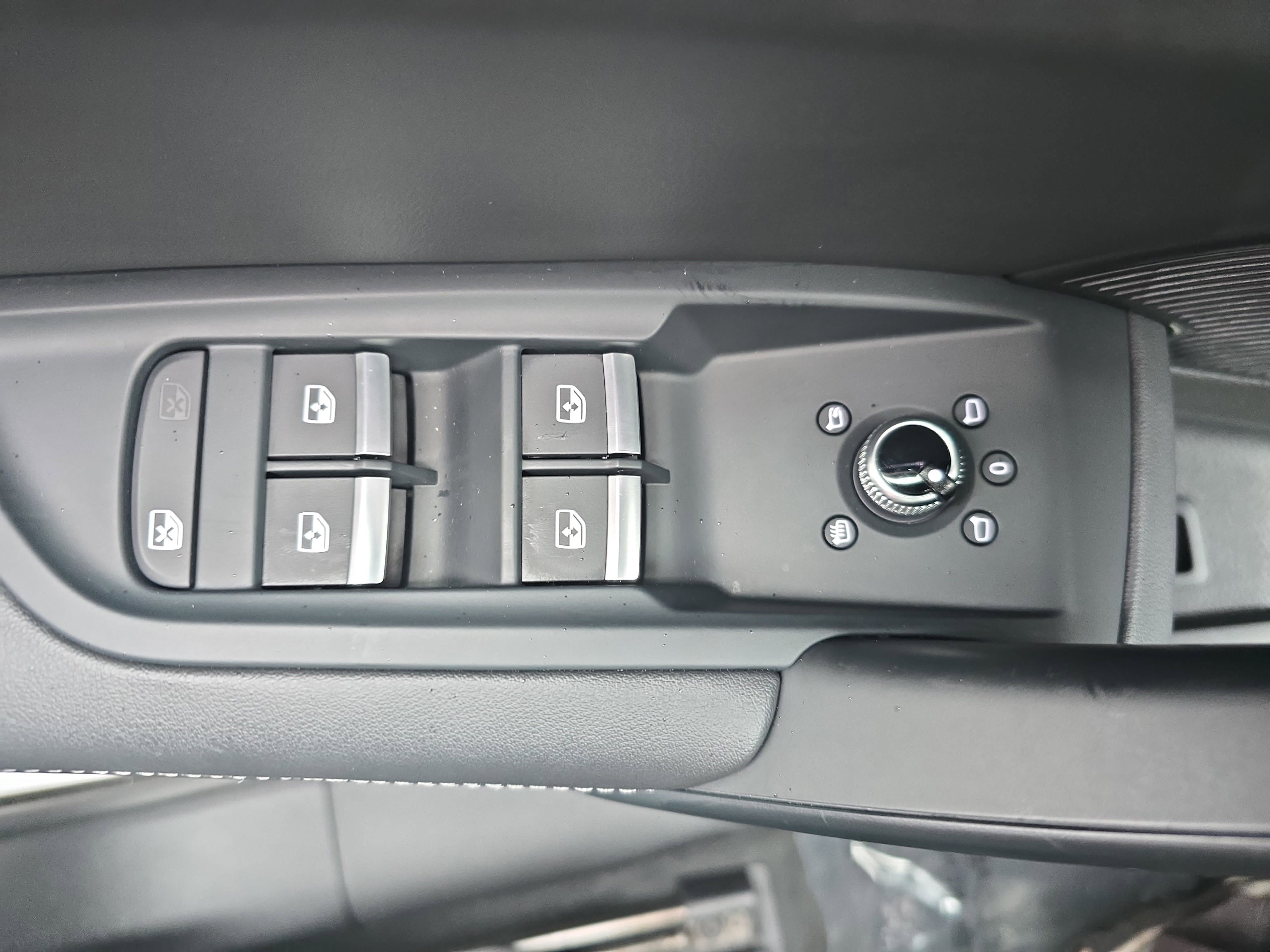 Used 2018 Audi SQ5 Premium Plus image 26