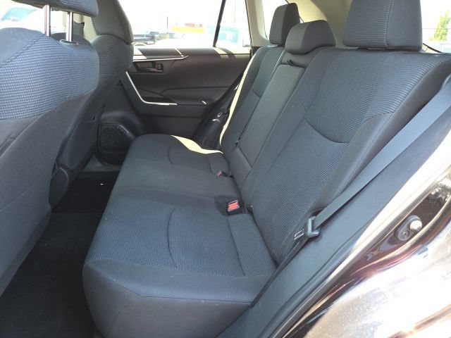 Used 2022 Toyota RAV4 LE AWD/4WD image 11