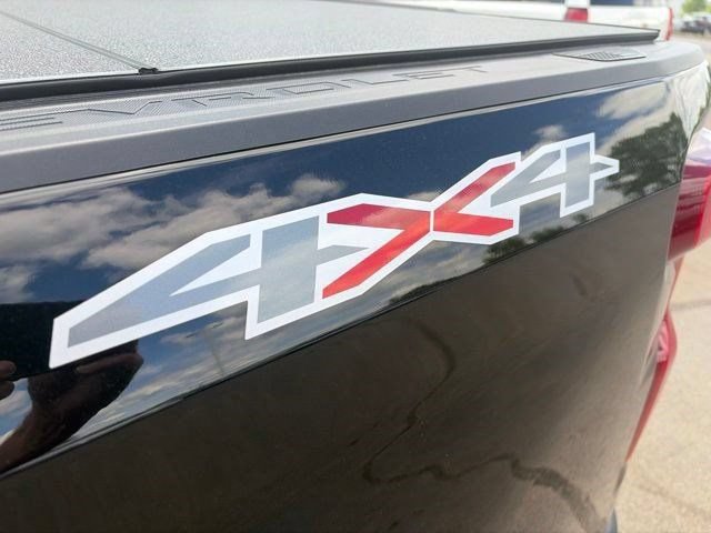 Used 2022 Chevrolet Silverado 1500 RST w/ Redline Edition AWD/4WD image 46