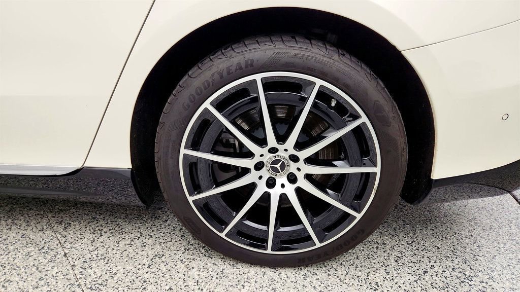 Used 2023 Mercedes-Benz EQS 580 4MATIC Sedan image 9