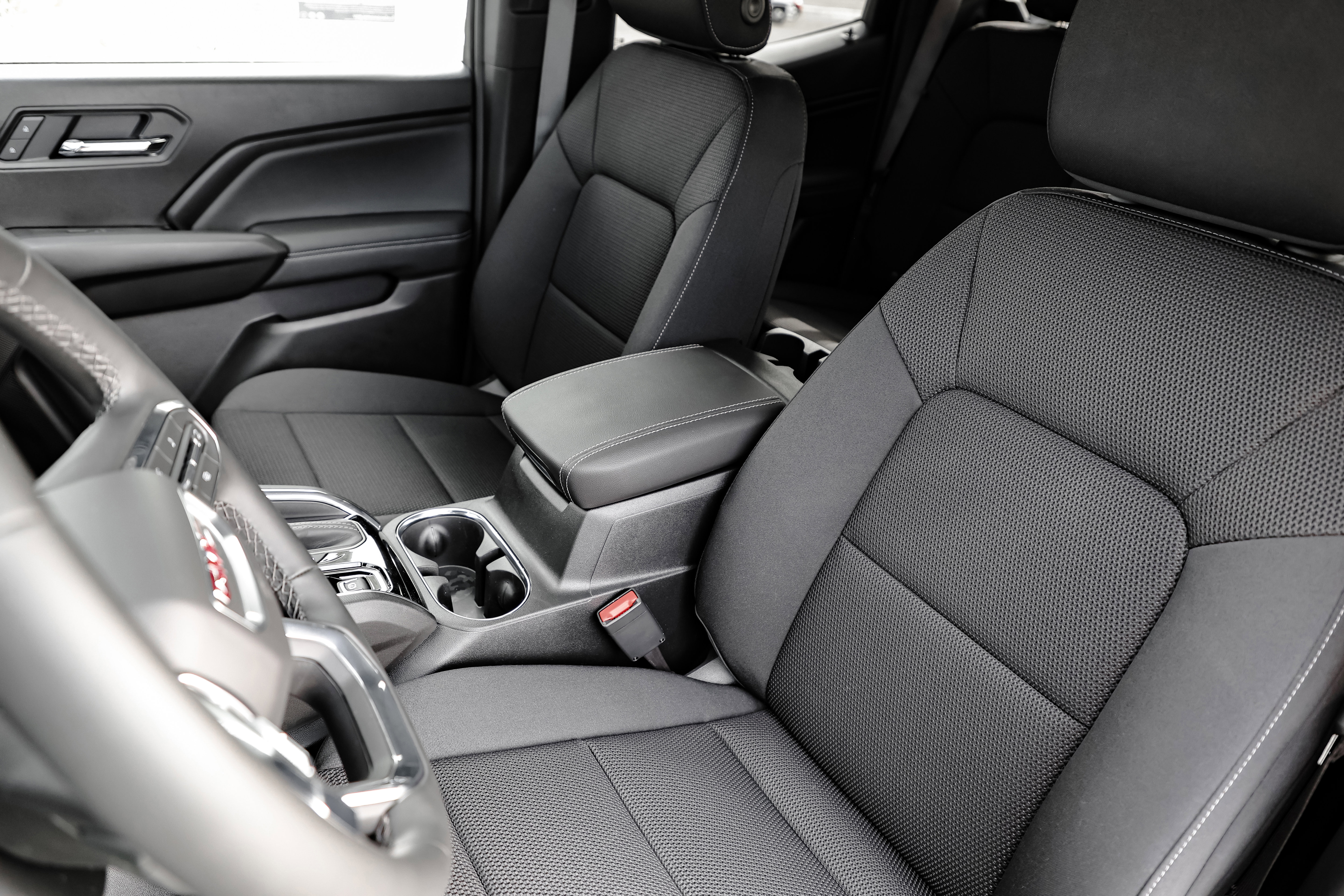 New 2026 GMC Canyon Elevation w/ Convenience Package image 14