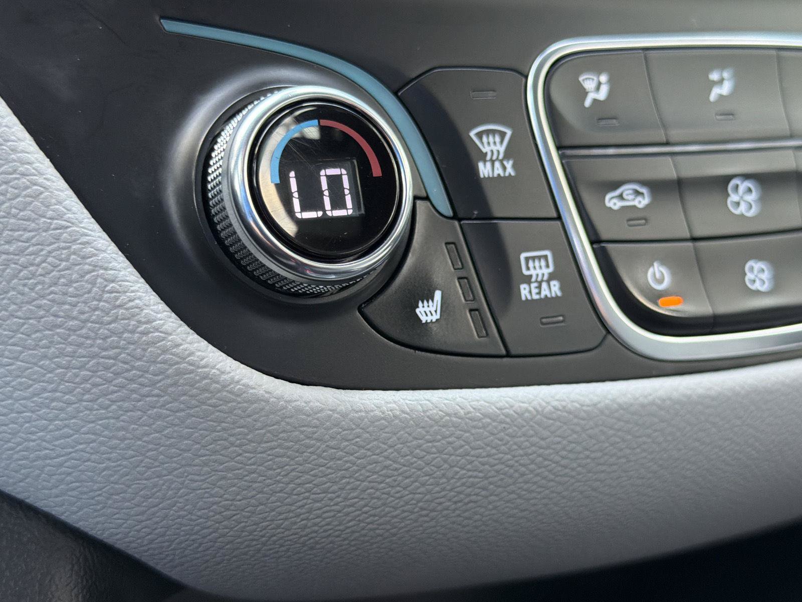 Used 2023 Chevrolet Equinox LT AWD/4WD image 28